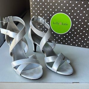 kelly & katie - Silver heels - US 8 - Used Condition